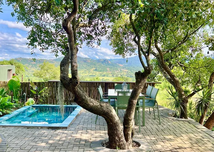 Loerieroep Estate - Mountainview Selfcatering Accommodation Nelspruit