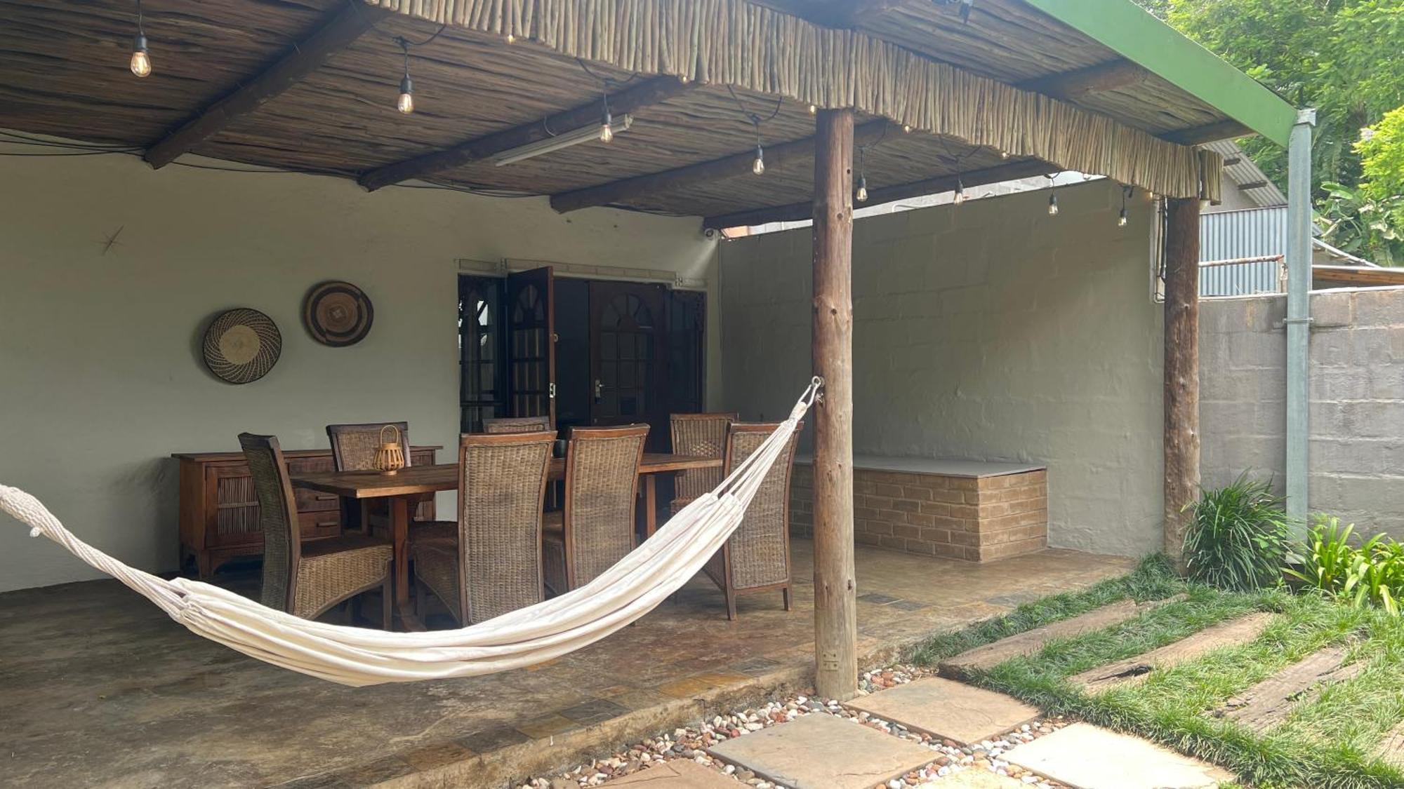 Loerieroep Estate - Mountainview Selfcatering Accommodation Nelspruit Apartment