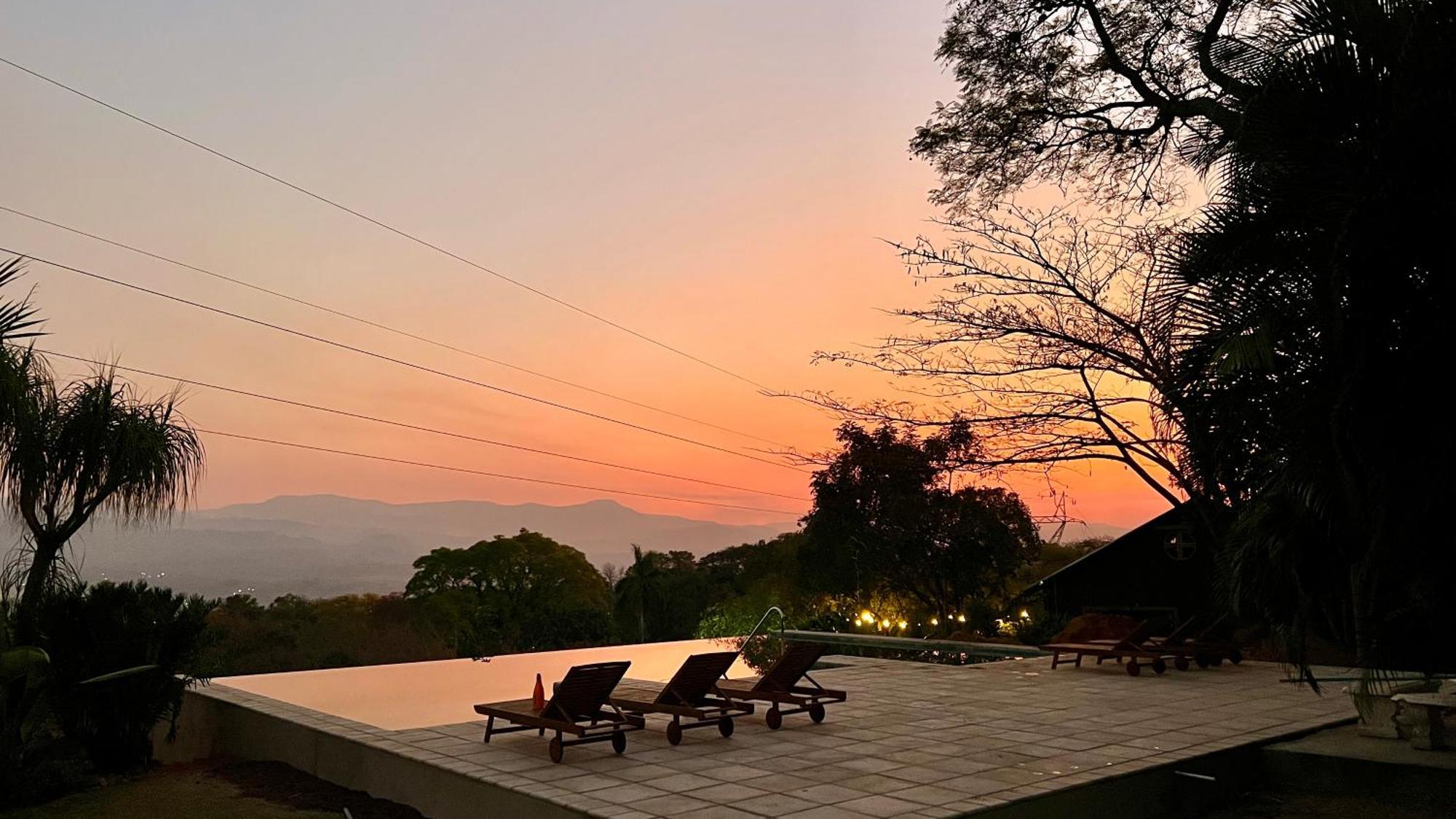 Apartment Loerieroep Estate - Mountainview Selfcatering Accommodation Nelspruit