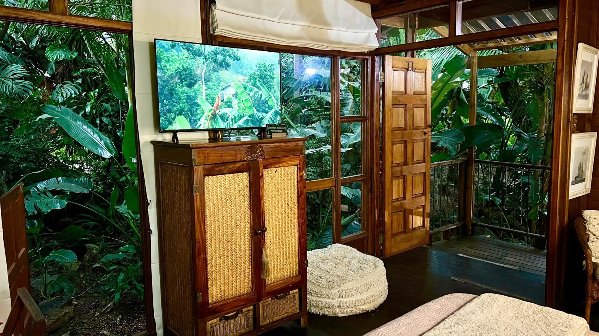 Loerieroep Estate - Mountainview Selfcatering Accommodation Nelspruit Mbombela