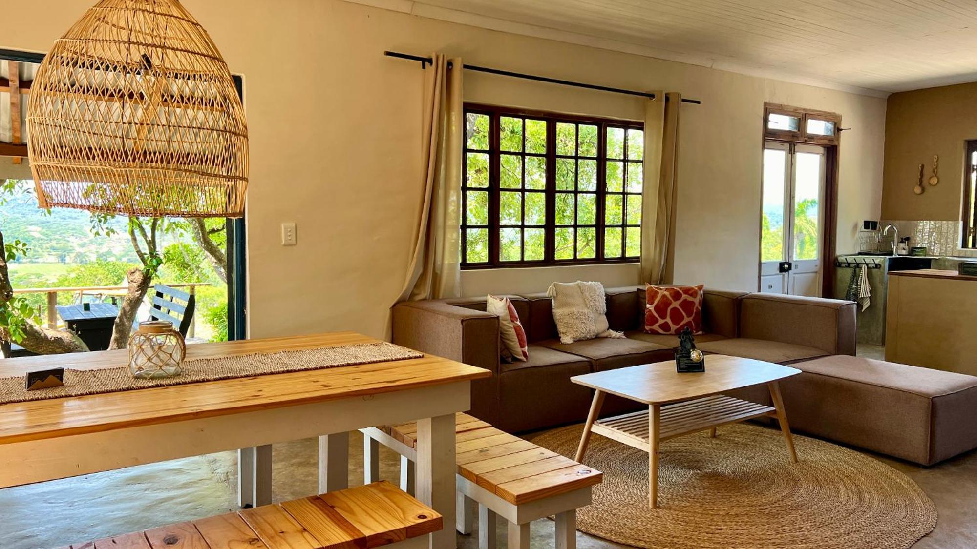 Apartment Loerieroep Estate - Mountainview Selfcatering Accommodation Nelspruit Mbombela
