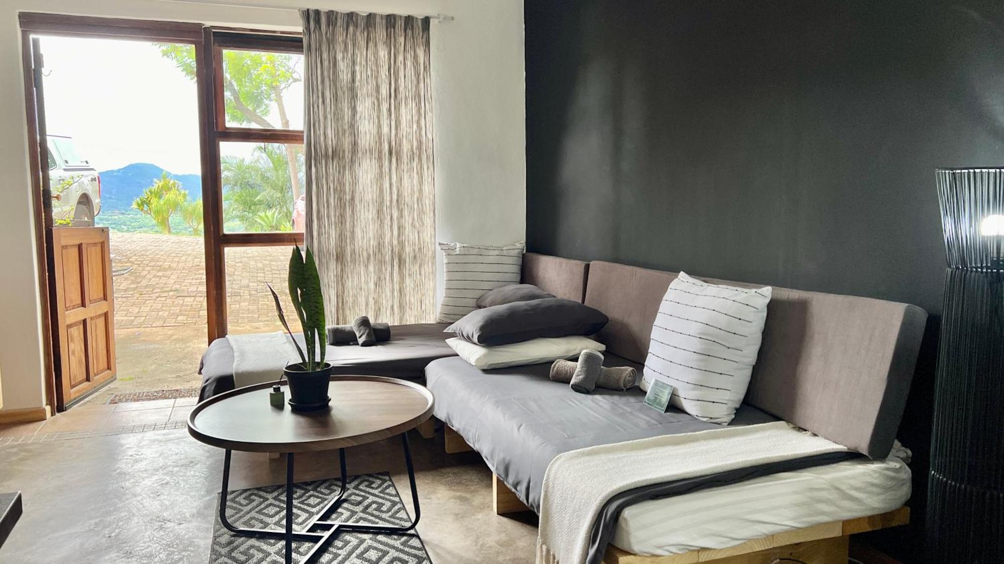 Loerieroep Estate - Mountainview Selfcatering Accommodation Nelspruit * Mbombela