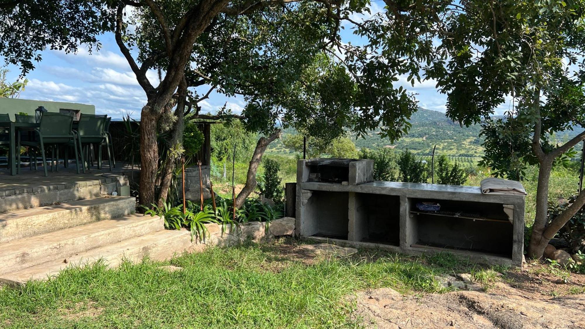 Apartment Loerieroep Estate - Mountainview Selfcatering Accommodation Nelspruit
