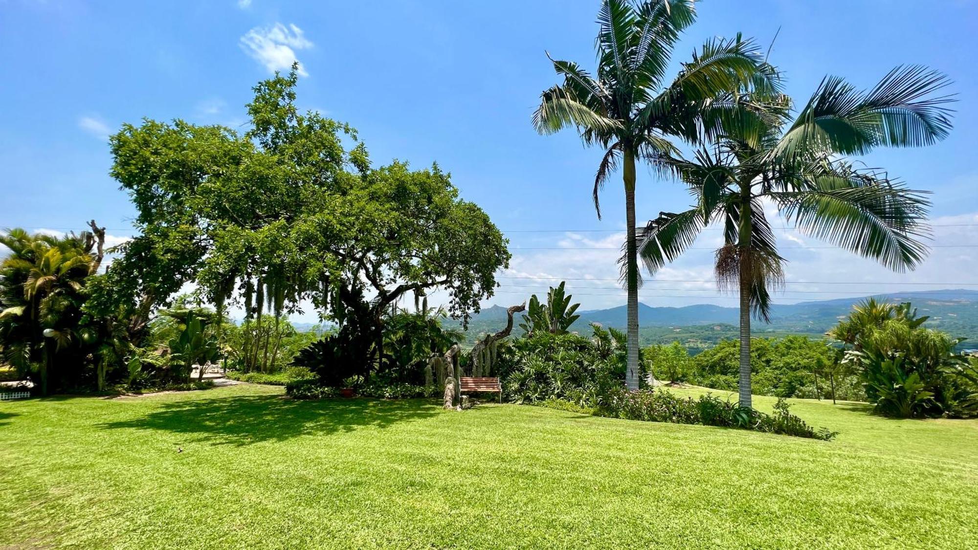 Apartment Loerieroep Estate - Mountainview Selfcatering Accommodation Nelspruit