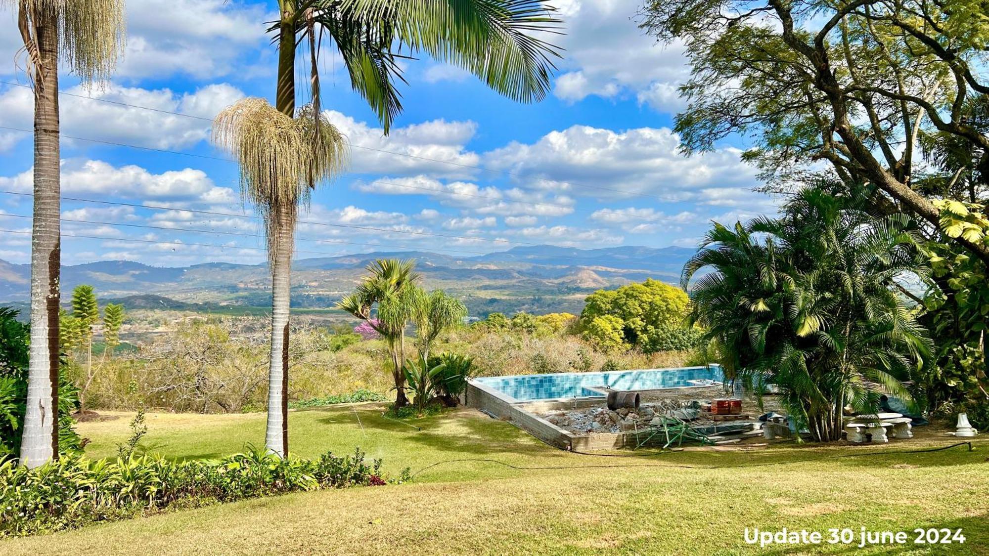 Apartment Loerieroep Estate - Mountainview Selfcatering Accommodation Nelspruit Mbombela
